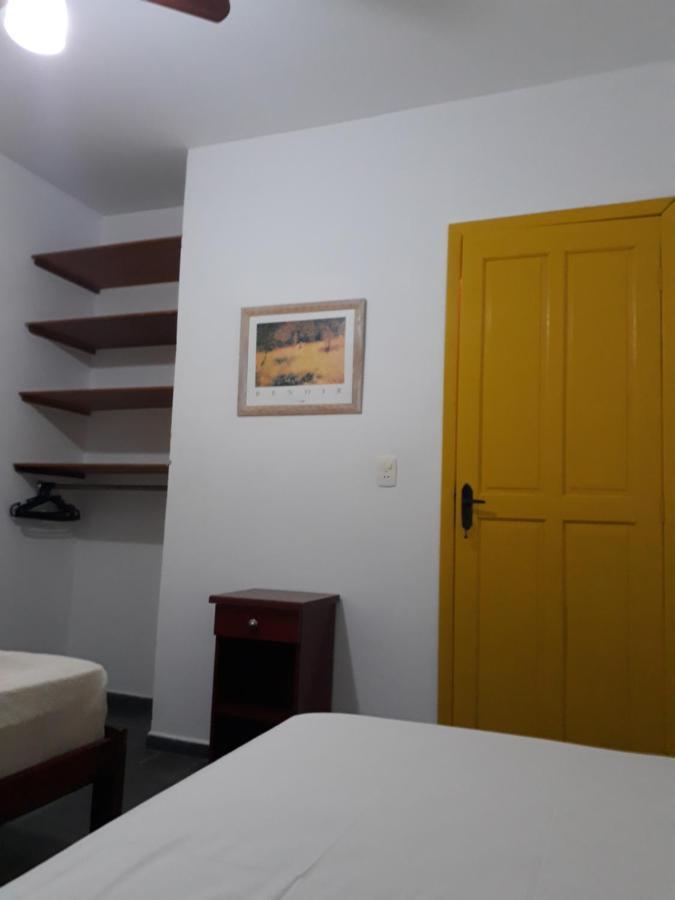 Residencial Colonial Amarelo A 150M Da Praia De Mariscal Aparthotel Bombinhas Esterno foto